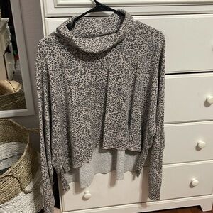 american eagle cheetah mock neck turtleneck shirt